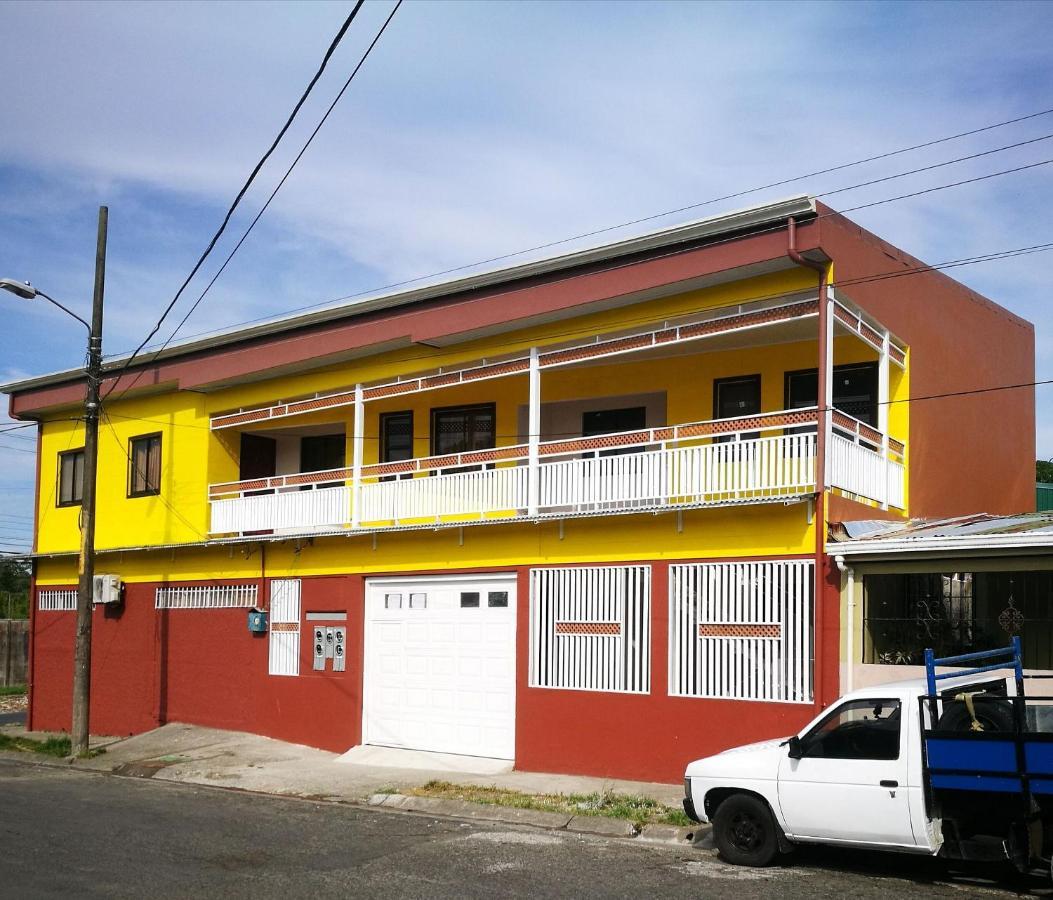 Aptos Casa Caribe, Habitaciones Privadas En Aptos Compartidos & Aptos Completos Con Auto Entrada Puerto Limon Exterior foto