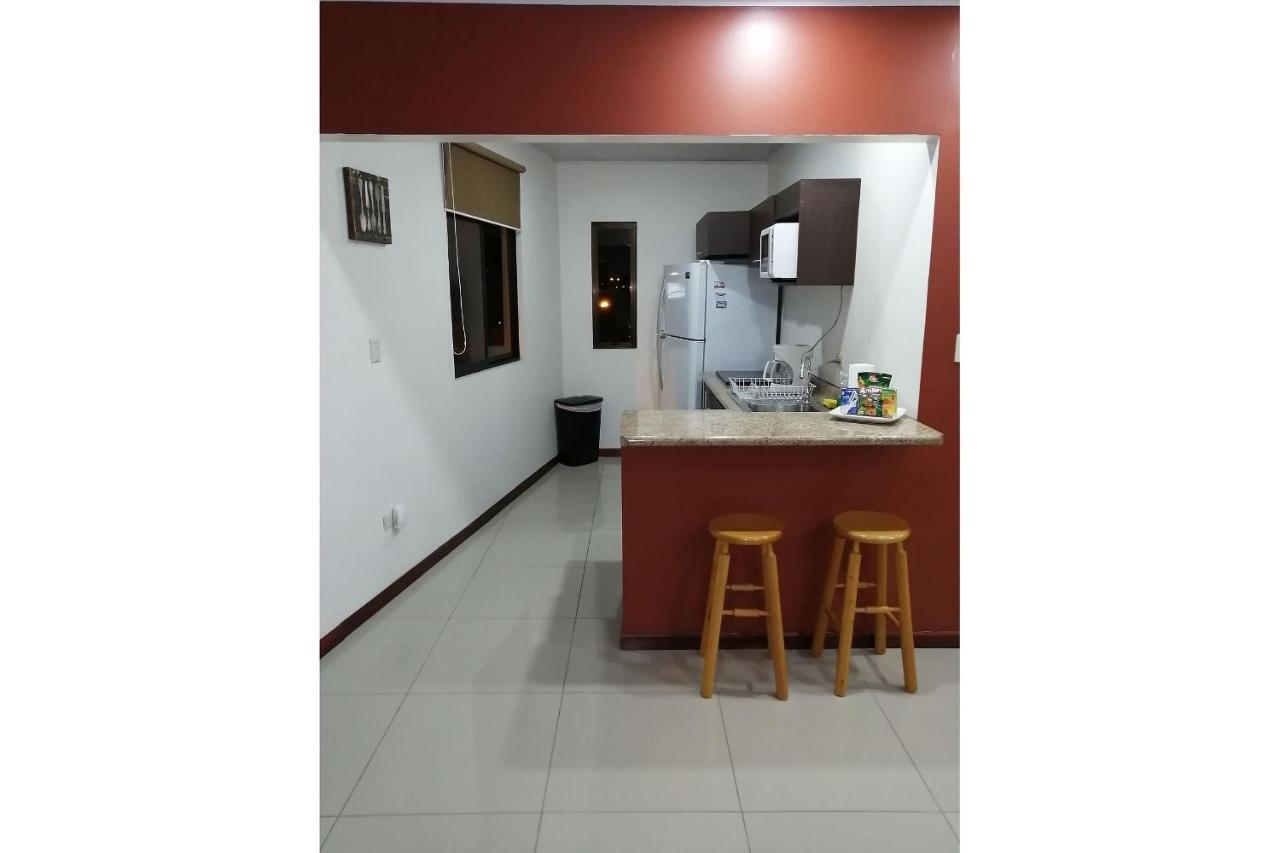 Aptos Casa Caribe, Habitaciones Privadas En Aptos Compartidos & Aptos Completos Con Auto Entrada Puerto Limon Exterior foto